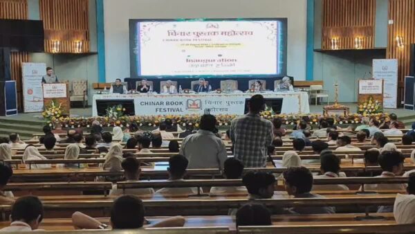 To ignite habit of book reading among Youth, Sgr hosts weeklong ‘Chinar Book Festival’
