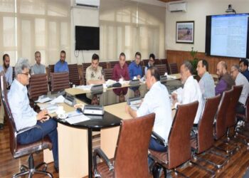 CS assesses functioning of JKMSCL, H&FW & DCO