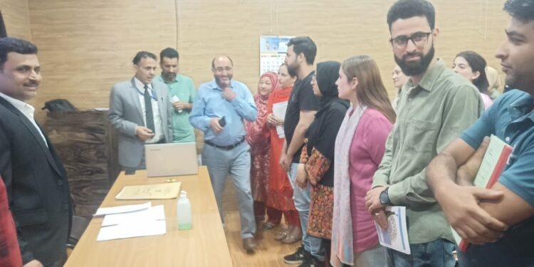 Director SKIMS Held Meeting With Regional Director IGNOU