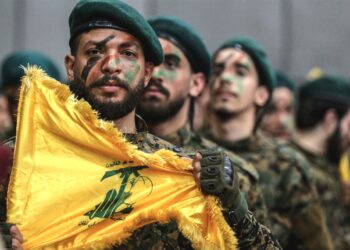 Hezbollah launches missiles at Israel; IDF bombs militant group's targets inside Lebanon