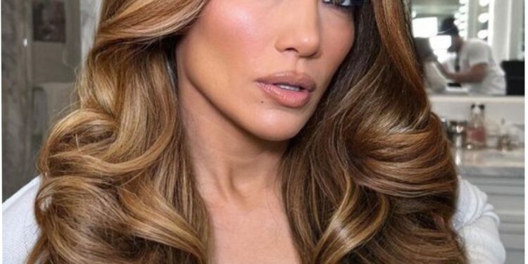 Jennifer Lopez Requests To Drop Affleck From Her Last Name In Divorce Filing: Report