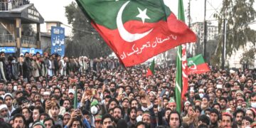 Pakistan tense as Imran Khan's party decides to go ahead with power show in Islamabad
