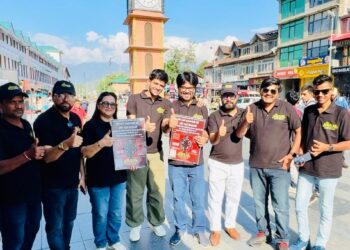Team of "Navras Katha Collage" reached Srinagar from Mumbai, promotional activities from Kashmir to Kanyakumari