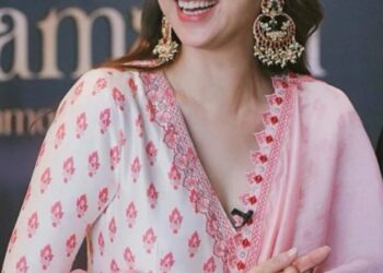 Throwback To When Aditi Rao Hydari Looked Regal In Vibrant Ethnic Outfit