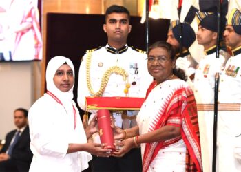 Prez confers National Florence Nightingale Awards to 15 nurses