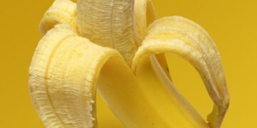 Want Glowing Skin? Here’s How Banana Can Help
