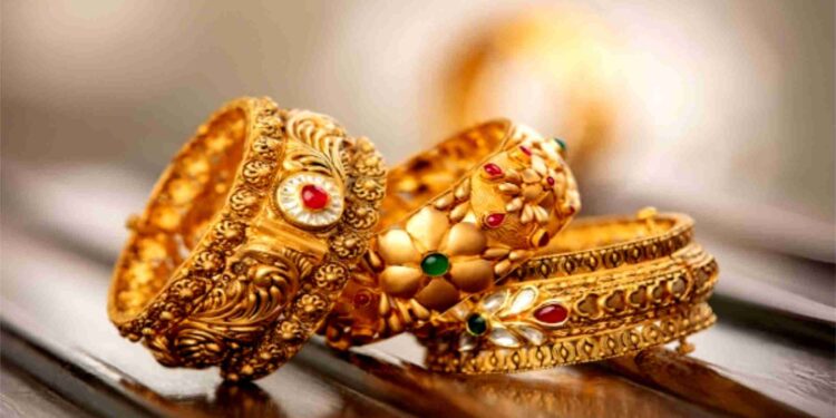 Gold & Silver Jump Sharply Despite Easing Geopolitical Tensions
