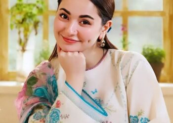 Hania Aamir Channels Her Inner Emily Cooper In New Look