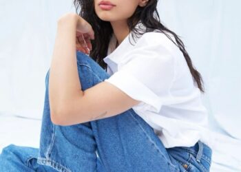 Khushi Kapoor's Breezy Blue Kurta Is The Chic Office Style You Need