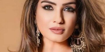 Raveena apologises to fans for not taking pics, clarifies why she ‘panicked’