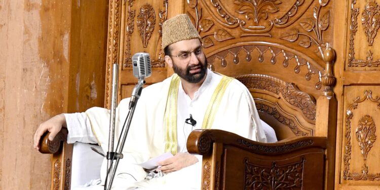 Religious Autonomy Under Threat, Says Mirwaiz as Ulema Body Opposes Waqf Law