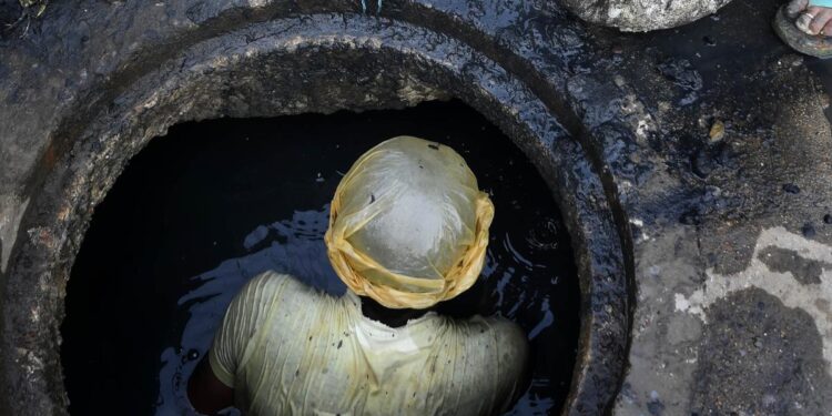 92% Sewage, Septic Tank Cleaners Are From SC, ST, OBC Groups: Govt Data