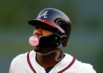 Why Athletes Chew Gum While Playing