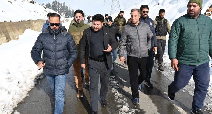 DC Shopian Visits Mughal Road, Reviews Traffic Worthiness; Says, Road To Be Opened Soon