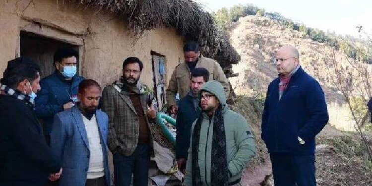Inter-ministerial team arrives in Rajouri to investigate mysterious deaths in Budhal village