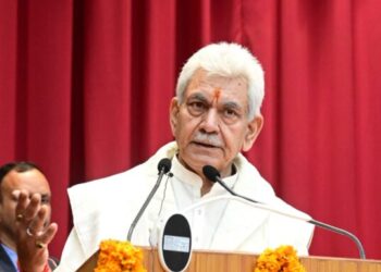 Approving Rs 100-crore fisheries cluster in Anantnag symbol of PM Modi led Govt's commitment towards J&K: LG Sinha