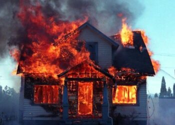 Pandit’s House Among Nine Gutted in Habbakadal Blaze, Marriage Preparations Reduced to Ashes