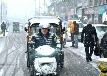 Snow Alert: Kashmir Plains Likely to Turn White from January 18
