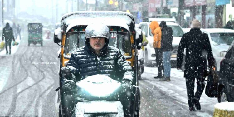 Snow Alert: Kashmir Plains Likely to Turn White from January 18