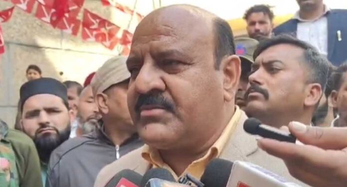 Any lapse in snow clearance will invite strict action: Dy CM Surinder Choudhary