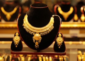 Silver Futures Hit Record Rs 3.59 Lakh/Kg; Gold Scales New Peak Rs 1.59 Lakh/10g