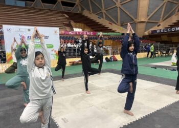 ASMITA Khelo India Yogasana City League Inspires Young Women in Srinagar