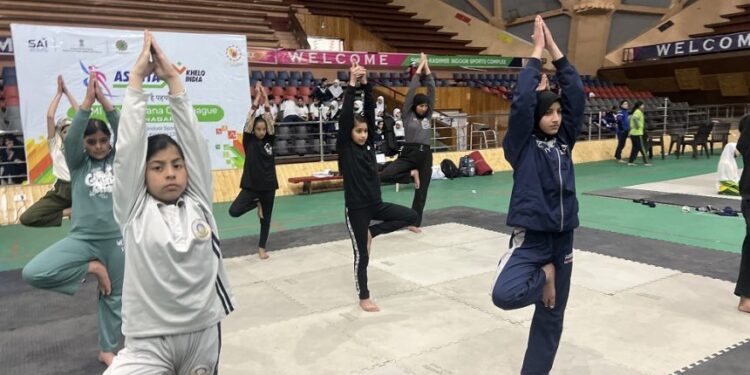 ASMITA Khelo India Yogasana City League Inspires Young Women in Srinagar