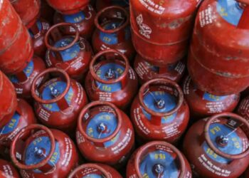 Government Reveals Growth In LPG Refills Under PM Ujjwala Yojana; Defying Opposition Claims