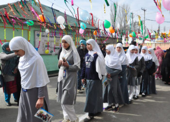 Schools Reopen in Kashmir After Three-Month Winter Break