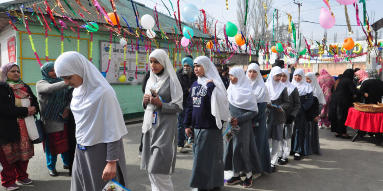 Schools Reopen in Kashmir After Three-Month Winter Break