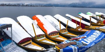 Snowfall is back in Kashmir: Weather Update For Next 03 Days
