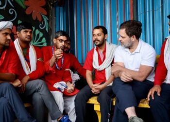 Will Put Across Porters’ Demands To Govt, Fight For Their Rights: Rahul Ghandi
