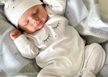 From Cotton Clothes To Hydration, Here Are Tips To Protect Your Newborn From The Summer Heat
