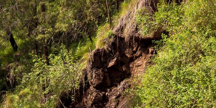 Baramulla–Uri NH to remain closed on Jan 11 over landslide risk