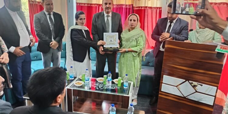 PRINCIPAL DISTRICT & SESSIONS JUDGE PULWAMA VISITS AWANTIPORA COURT COMPLEX