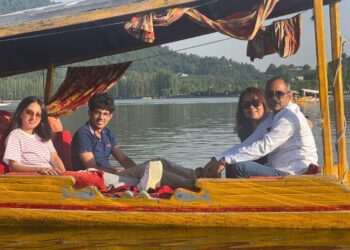 8 High Court Judges’ visit rekindles Kashmir’s tourism spirit