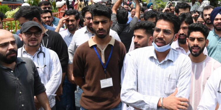 Junior doctors strike hits medical services at GMC Jammu for 2nd day