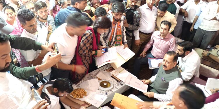 Holds Public Durbar At Bani, Dr Jitendra Discusses Security Situation With Administration