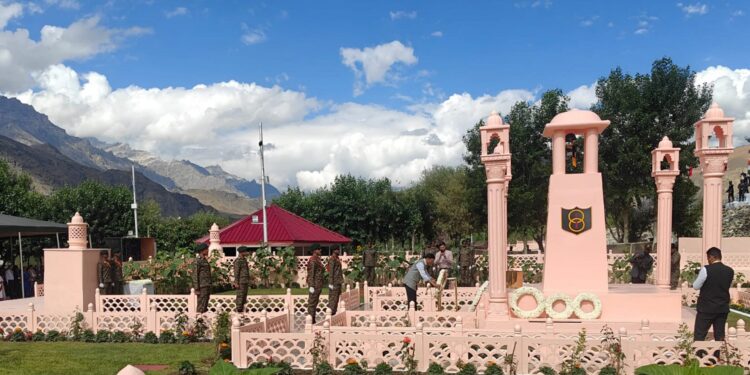 Kargil Vijay Diwas: Union Ministers Mandaviya, Seth Lay Wreaths At War Memorial In Kargil