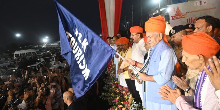 LG Sinha Flags Off First Batch Of Amarnath Yatra Pilgrims From Jammu