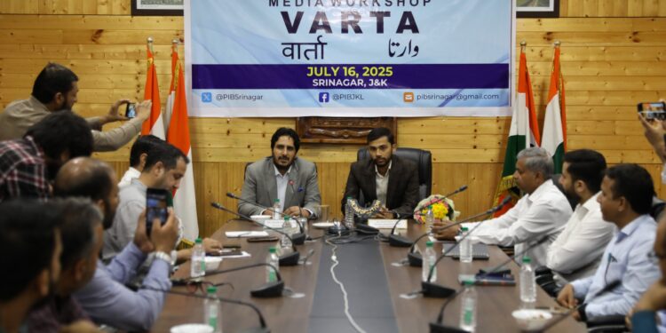 PIB Srinagar Organizes “Varta” to Strengthen Dialogue Between Media and Government