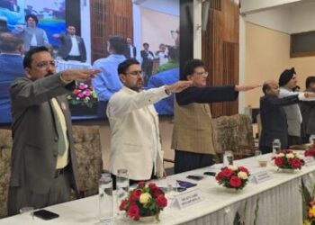 Satish Sharma advocates digital empowerment, youth led entrepreneurship at FTII Traders Conclave 2025