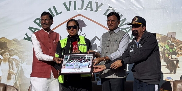 Union Ministers Dr. Mansukh Mandaviya Interact With Youth In Kargil Vijay Diwas In Drass