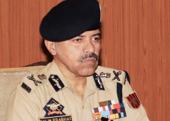 IGP Kashmir warns of swift action against drug peddlers, urges youth to stay away from drugs