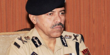 IGP Kashmir warns of swift action against drug peddlers, urges youth to stay away from drugs