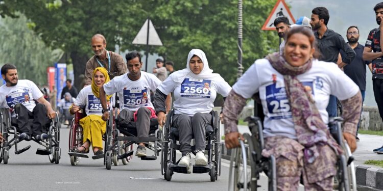 Hundreds Participate In ‘Pedal Through Paradise’ Cyclothon In J&K’s Srinagar