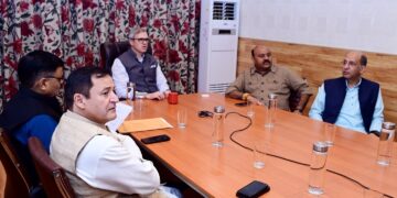 CM Omar reviews ‘flood preparedness’ in Jammu, says will rush to province in next available flight