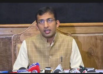 Snowfall Aftermath: Power Supply to Be Fully Restored by Afternoon: Div Com Kashmir