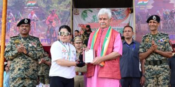 LG Felicitates 79 Cyclists Of BSF’s ‘Pedal For Ek Bharat, Shreshtha Bharat’ Rally To Celebrate 79th Independence Day
