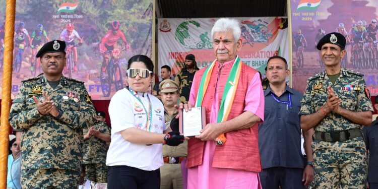 LG Felicitates 79 Cyclists Of BSF’s ‘Pedal For Ek Bharat, Shreshtha Bharat’ Rally To Celebrate 79th Independence Day